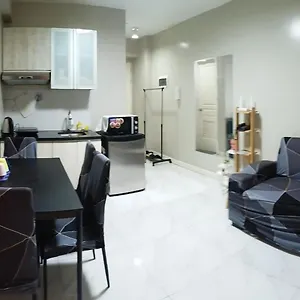 Aparthotel Monarch Parksuites - Balmoral Place, Paranaque City